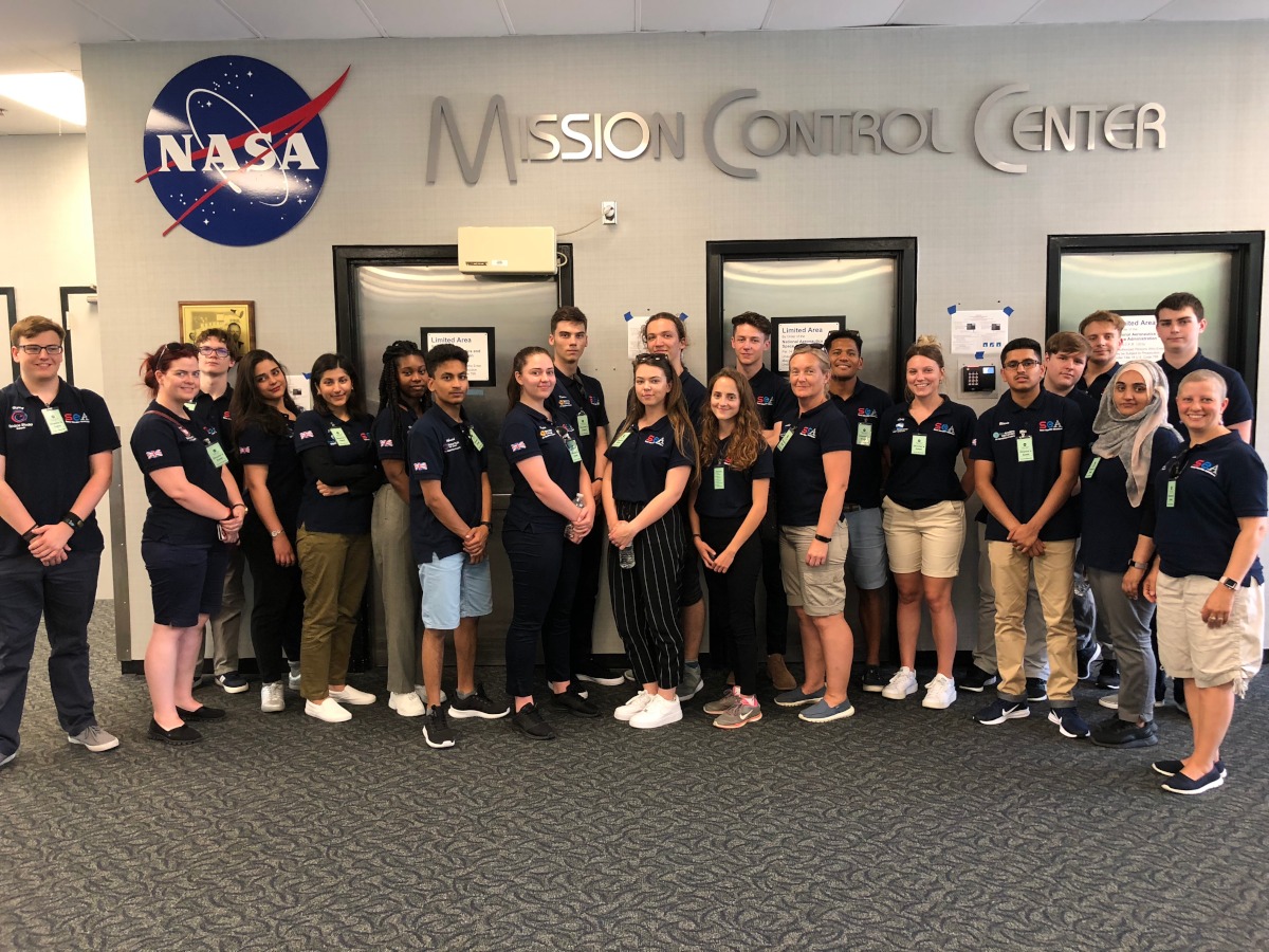 Students at Nasa Mission Control Center - Nasa 2018